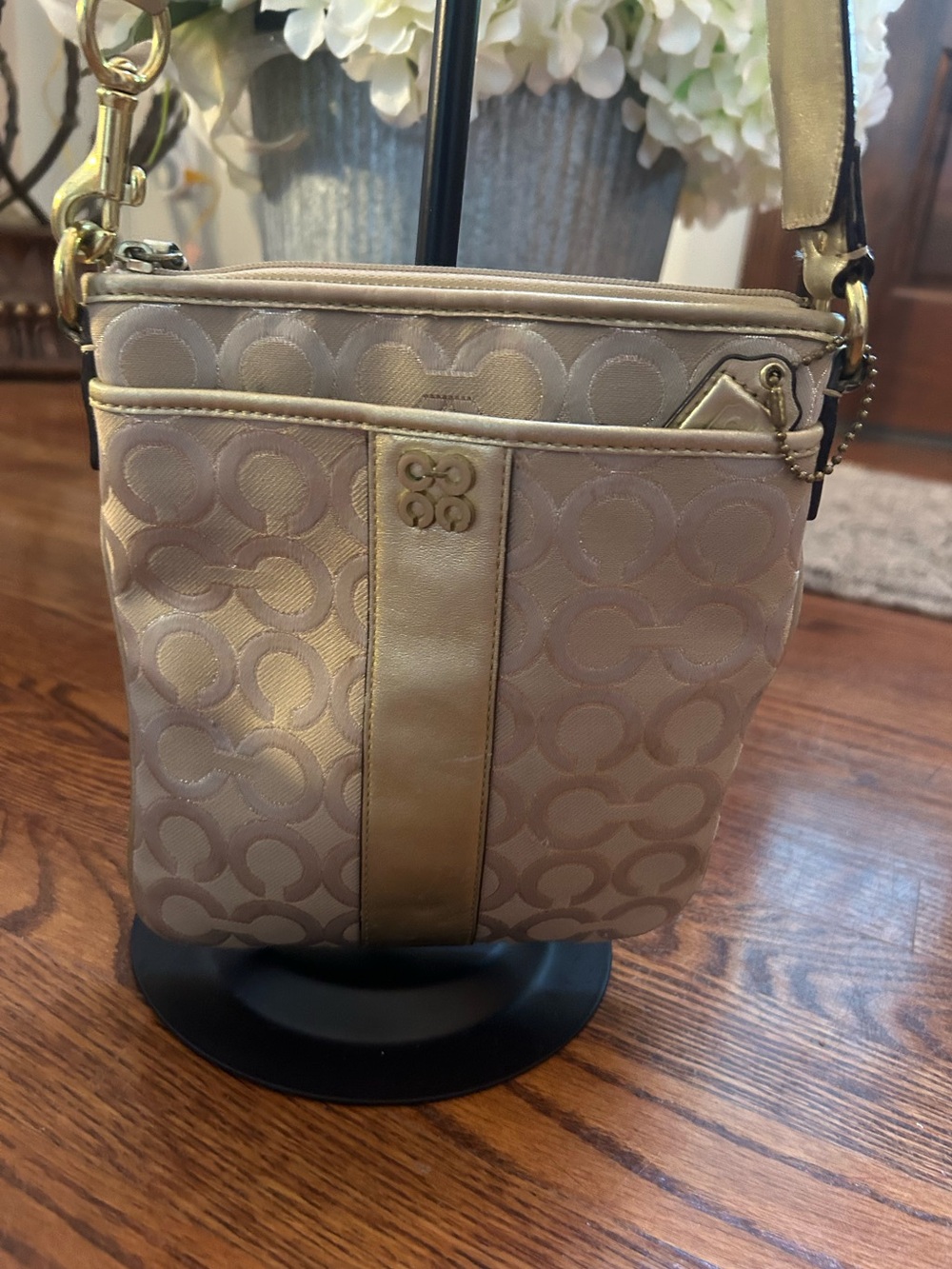 Coach Op Art Julia Signature Metallic Gold Swingpack Crossbody Bag Jacquard Pink